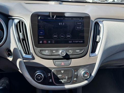Used 2019 Chevrolet Malibu LS FWD image 16