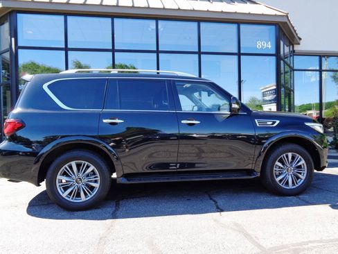 Used 2024 INFINITI QX80 Luxe w/ Cargo Package AWD/4WD image 4