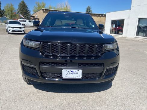 Used 2025 Jeep Grand Cherokee L Limited w/ Black Appearance Package AWD/4WD image 2