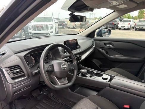 Used 2025 Nissan Rogue SV AWD/4WD image 20