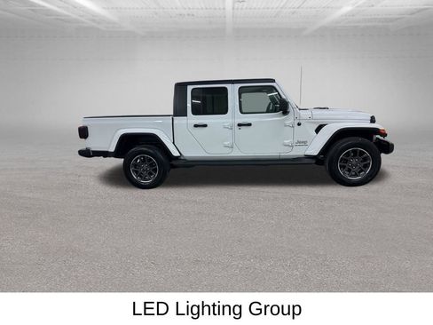 Used 2020 Jeep Gladiator Overland image 15