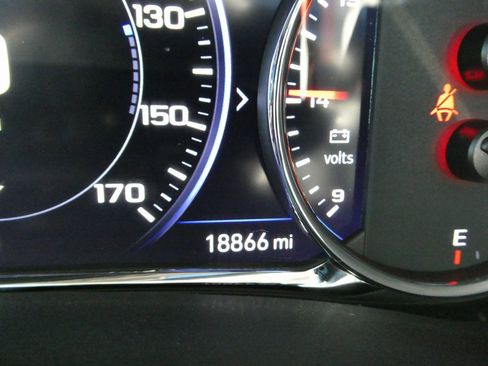 Certified 2024 GMC Terrain Denali image 32