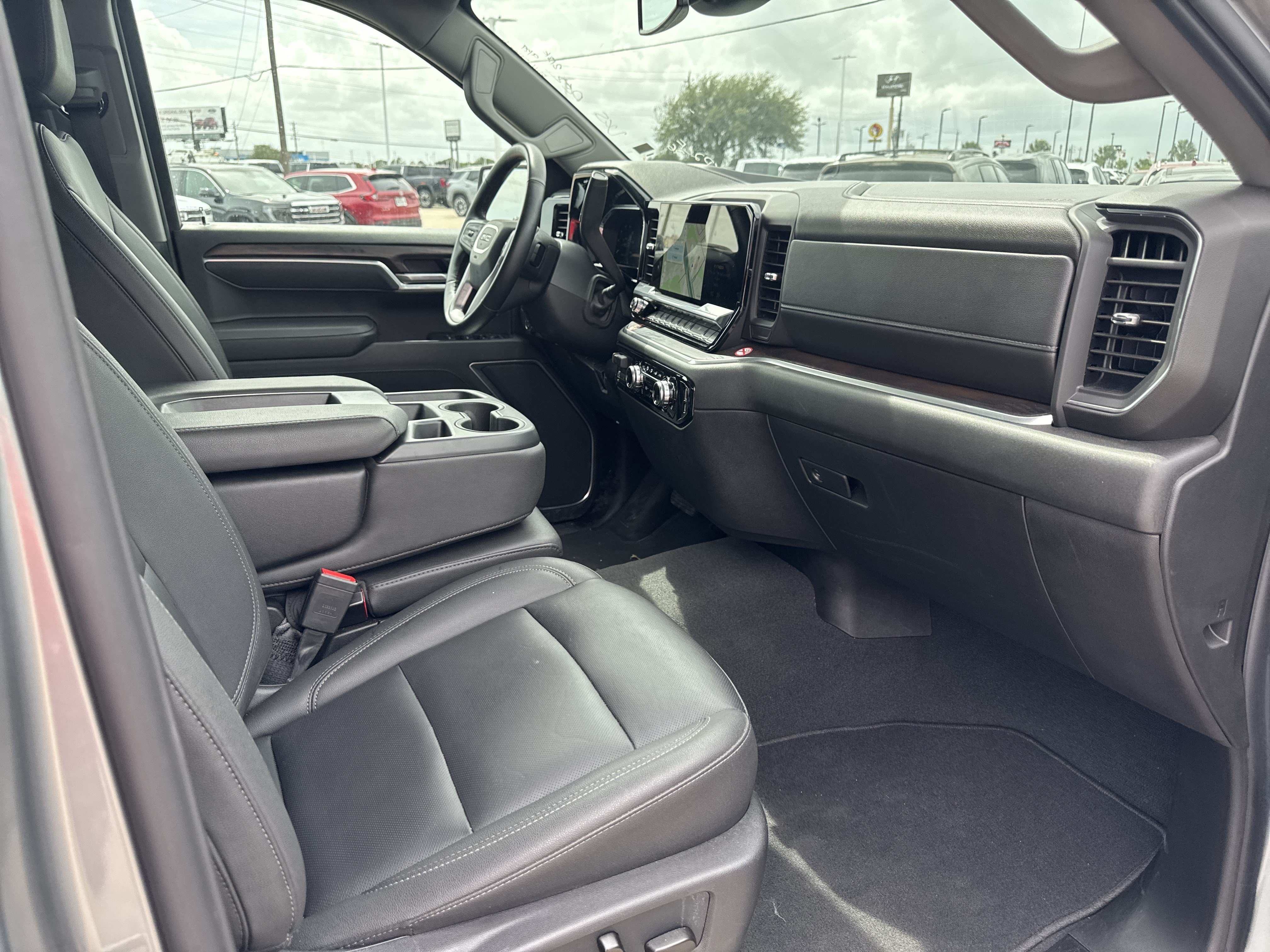 Used 2026 GMC Sierra 1500 SLT RWD image 13