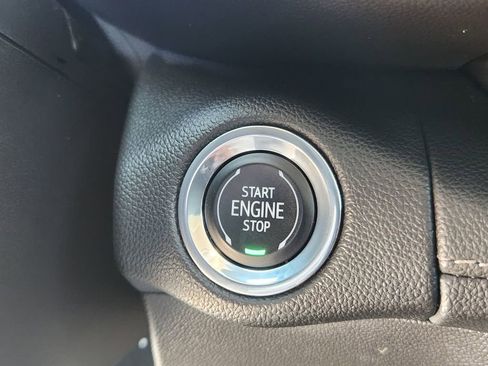 Used 2023 Buick Envision Essence w/ Technology Package I image 21