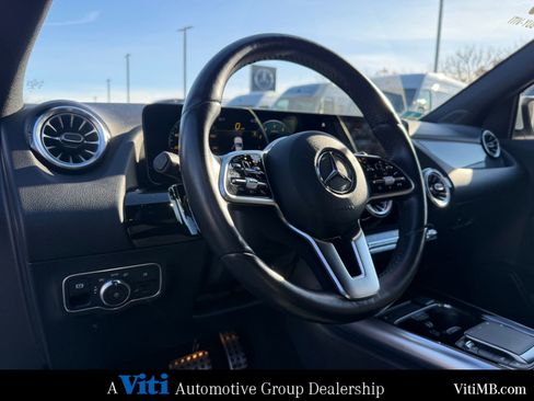 Certified 2022 Mercedes-Benz GLA 250 4MATIC image 17