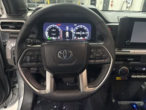 Used 2024 Toyota Tacoma TRD Off-Road w/ TRD Off Road Upgrade Package image 20