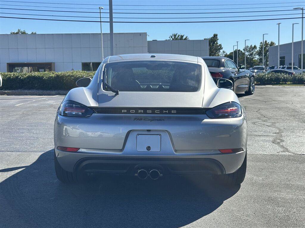 Used 2024 Porsche 718 Cayman RWD image 4