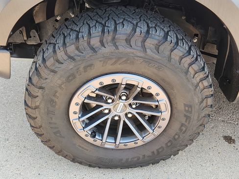 Used 2019 Ford F150 Raptor w/ Equipment Group 802A Luxury AWD/4WD image 7