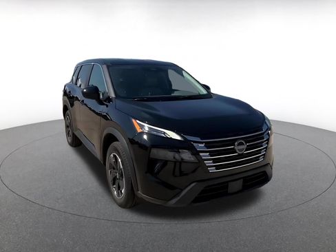 Used 2025 Nissan Rogue SV AWD/4WD image 3
