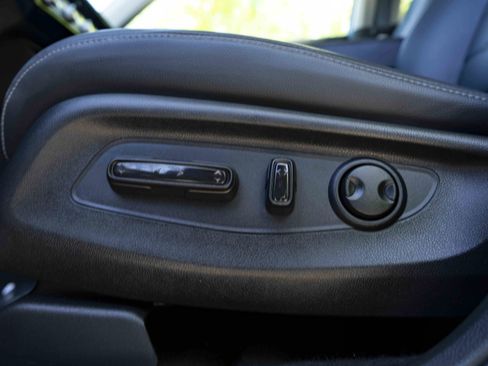 Used 2024 Honda CR-V EX-L image 41