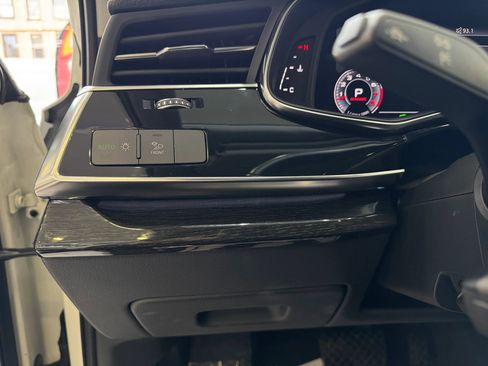 Used 2020 Audi Q7 3.0T Premium Plus image 13