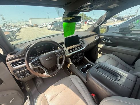 Used 2023 Chevrolet Tahoe Z71 w/ Luxury Package AWD/4WD image 9