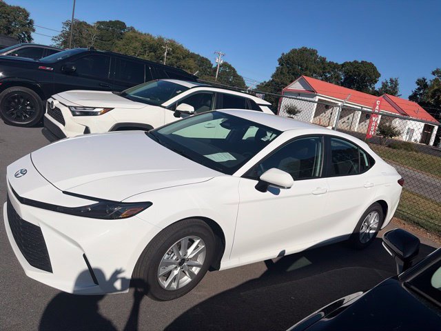Used 2026 Toyota Camry LE w/ Convenience Package FWD image 3