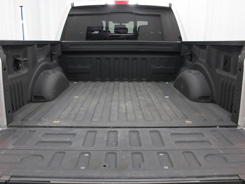 Used 2019 Ford F150 Platinum w/ Equipment Group 701A Luxury AWD/4WD image 19