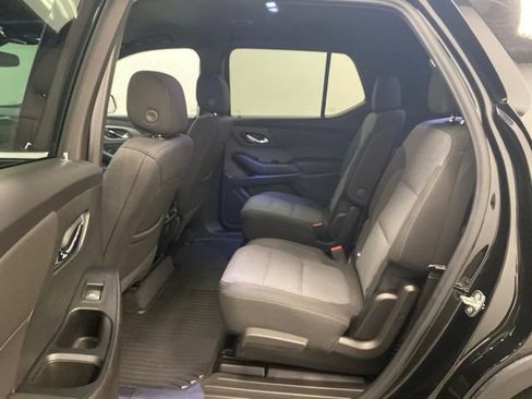 Used 2023 Chevrolet Traverse LT AWD/4WD image 23