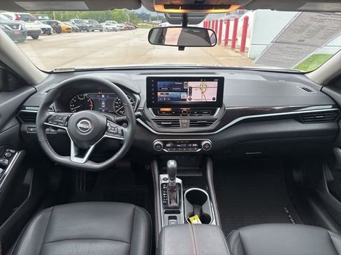 Used 2023 Nissan Altima 2.0 SR FWD image 26