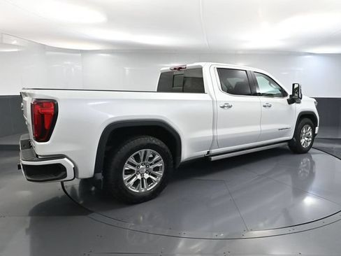 Used 2023 GMC Sierra 1500 Denali w/ Technology Package AWD/4WD image 6