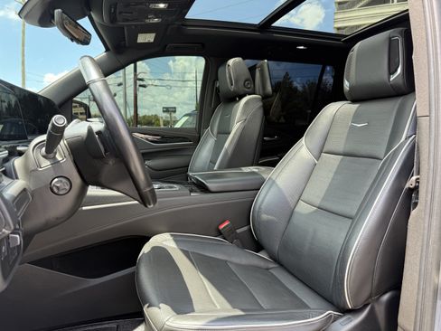 Used 2021 Cadillac Escalade ESV Sport RWD image 12