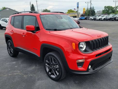 Used 2022 Jeep Renegade Latitude w/ Convenience Group AWD/4WD image 17