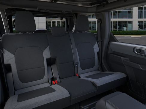 New 2025 Ford Bronco 4-Door image 11