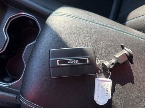 Used 2024 Jeep Grand Cherokee Trailhawk w/ Luxury Tech Group III image 70