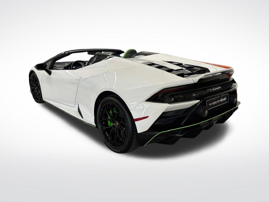Used 2023 Lamborghini Huracan EVO RWD image 3