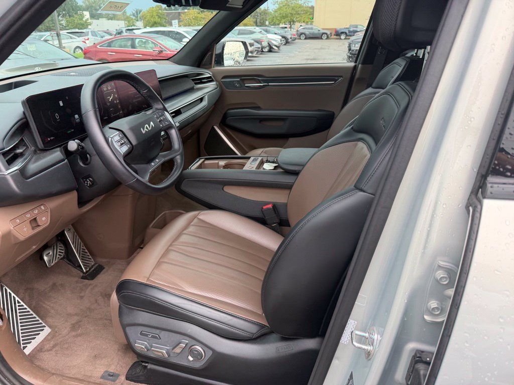 Used 2024 Kia EV9 GT-Line AWD/4WD image 6