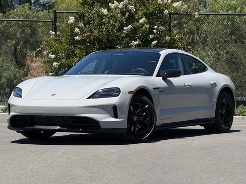 New 2026 Porsche Taycan RWD image 1