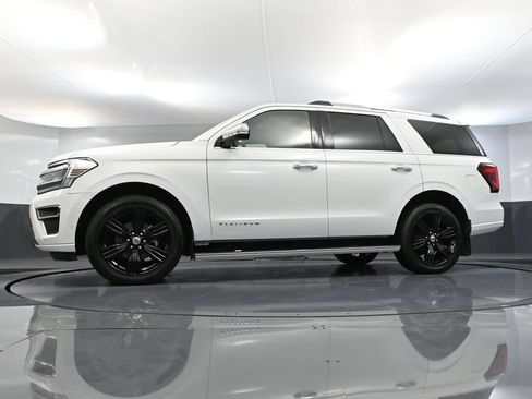 Used 2024 Ford Expedition Platinum AWD/4WD image 57
