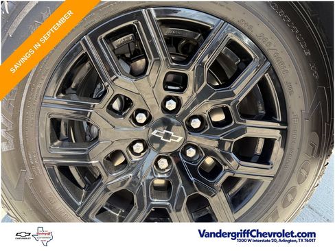 Used 2026 Chevrolet Colorado W/T w/ WT Custom Package RWD image 9