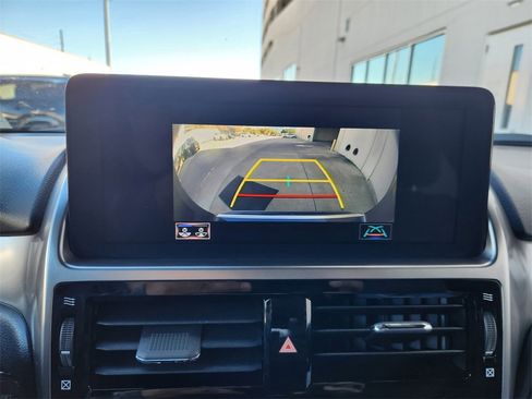 Used 2022 Lexus GX 460 Premium image 16