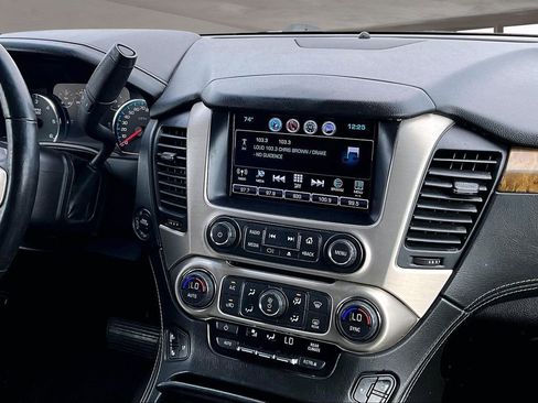 Used 2017 GMC Yukon Denali image 7