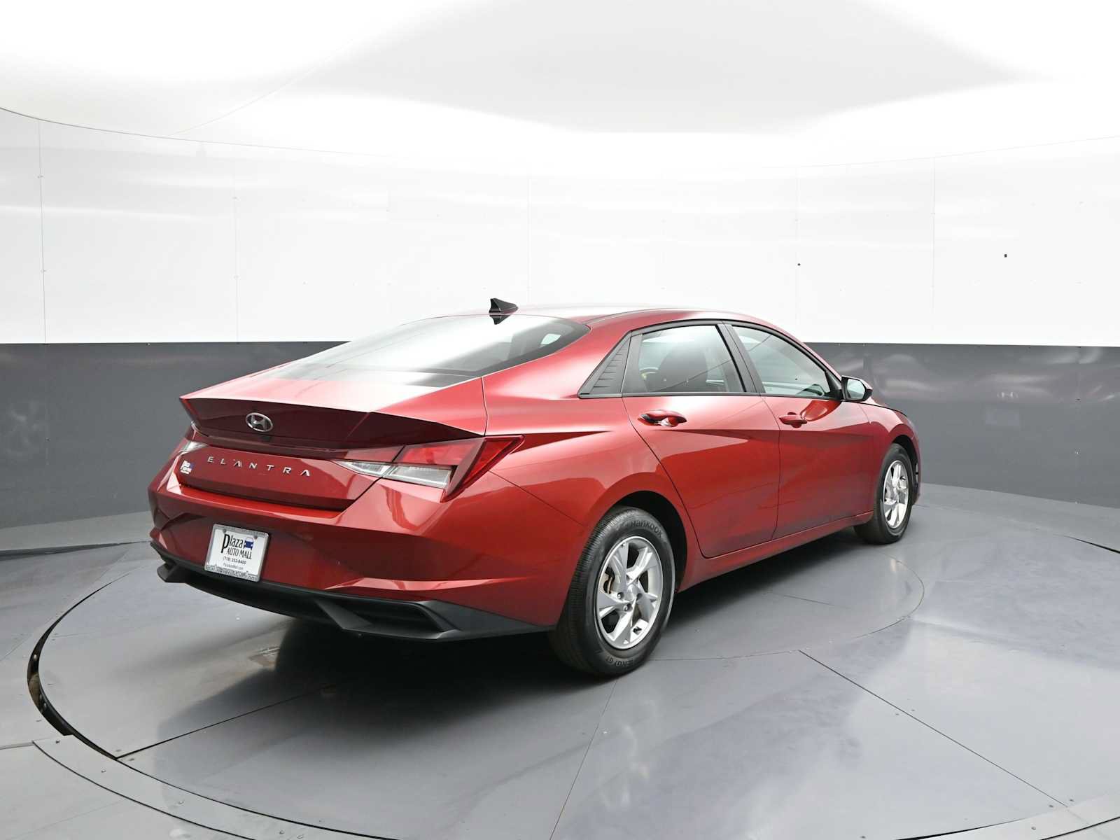 Certified 2023 Hyundai Elantra SE FWD image 6