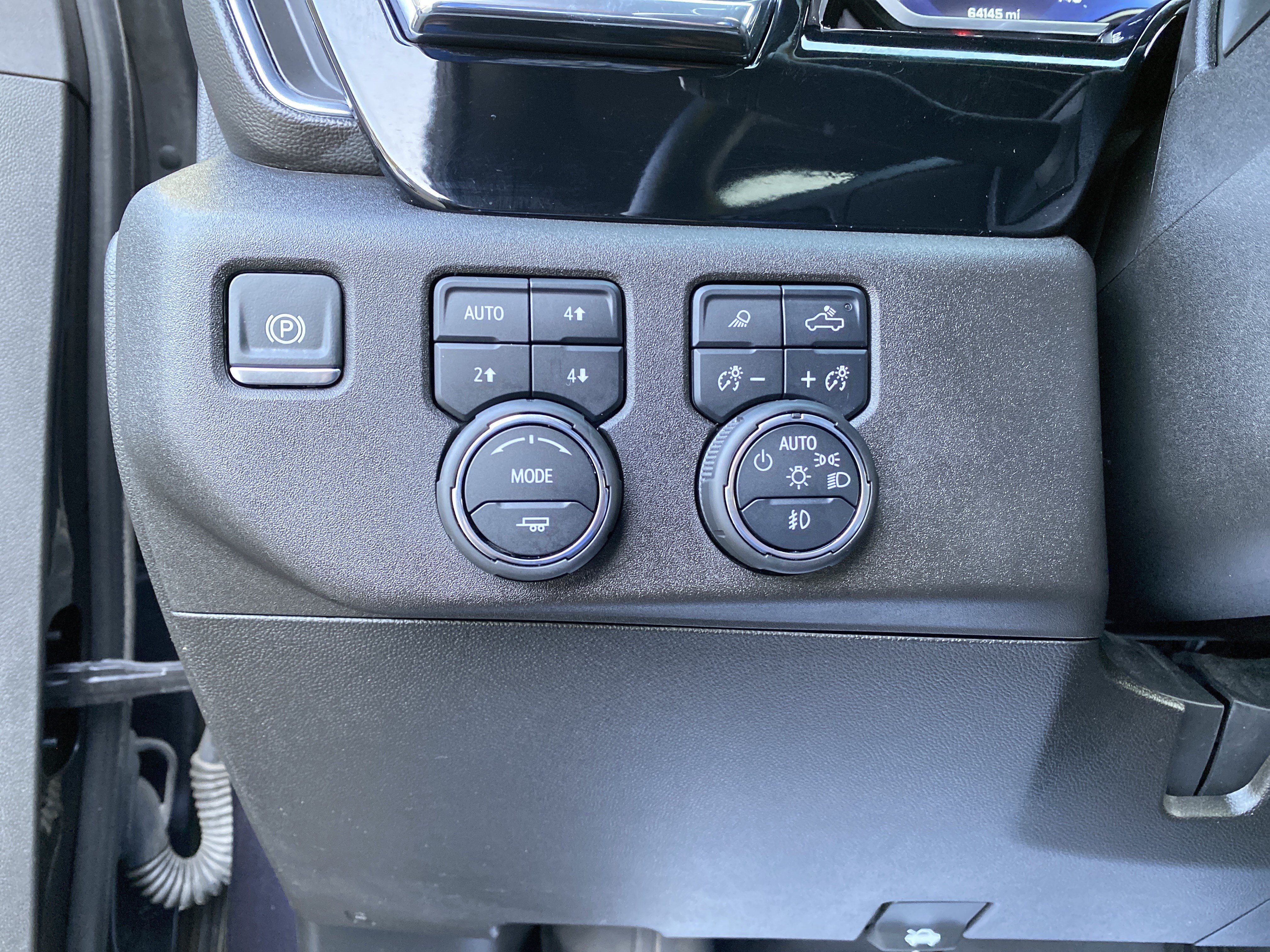 Used 2024 Chevrolet Silverado 2500 LTZ w/ LTZ Plus Package AWD/4WD image 19