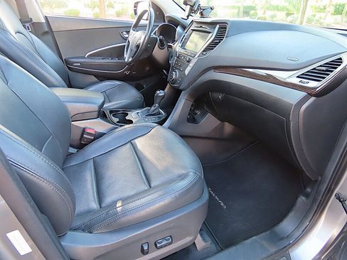 Used 2017 Hyundai Santa Fe Sport FWD image 20