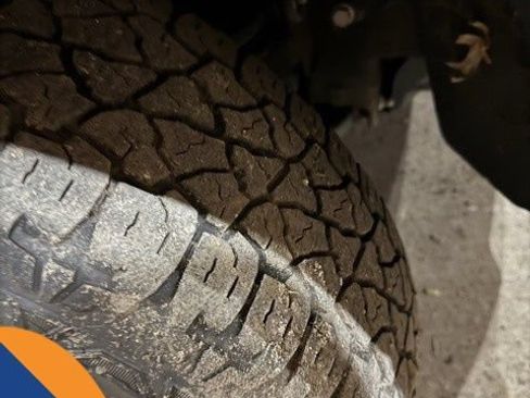 Used 2017 GMC Sierra 1500 2WD Regular Cab image 14