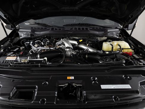 Used 2022 Ford F250 Platinum w/ Tremor Off-Road Package image 42