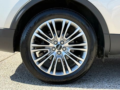 Used 2017 Lincoln MKX Reserve FWD image 21