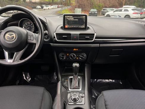 Used 2016 MAZDA MAZDA3 i Touring image 16