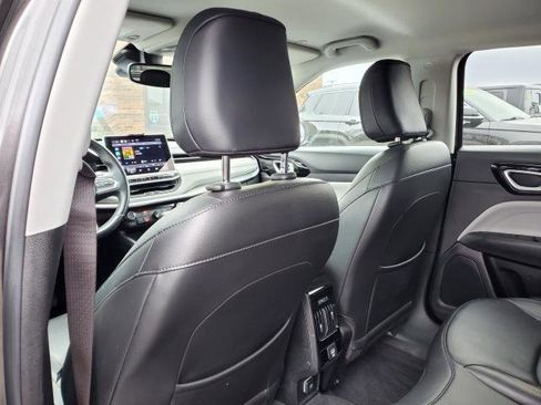 Used 2022 Jeep Compass Limited image 25