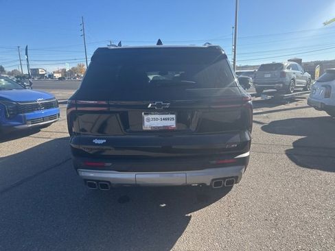 Used 2024 Chevrolet Traverse Z71 image 13