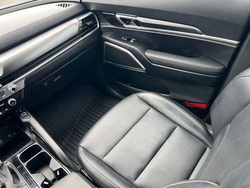 Certified 2023 Kia Telluride S image 15