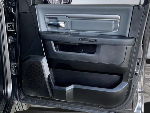 Used 2022 RAM 1500 Classic SLT RWD image 25