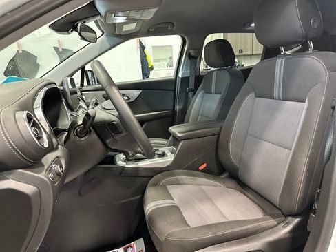 Used 2025 Chevrolet Blazer LT image 16