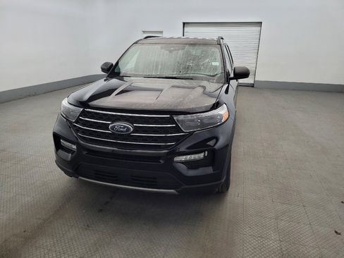 Used 2022 Ford Explorer XLT w/ Equipment Group 202A AWD/4WD image 15