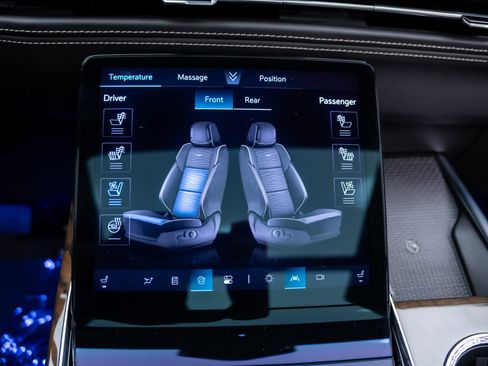 Certified 2026 Cadillac Escalade Platinum Luxury w/ LPO, Floor Liner Package AWD/4WD image 28