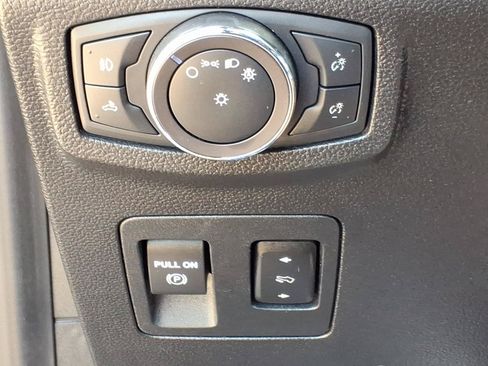 Used 2019 Ford F150 XLT w/ Equipment Group 302A Luxury AWD/4WD image 16