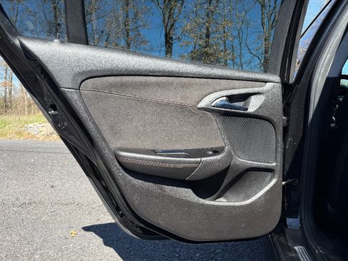 Used 2017 Chevrolet SS Base image 26