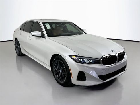 New 2025 BMW 330i Sedan w/ Premium Package RWD image 5