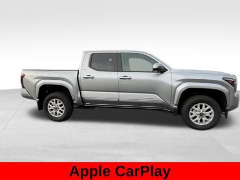 Used 2025 Toyota Tacoma SR5 AWD/4WD image 8